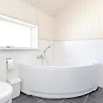 5 Star Holiday Home In Grossenbrode *